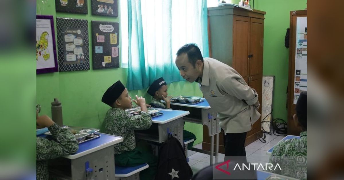 KPAI Tekankan Pengawasan Ketat Program Makan Bergizi Gratis (MBG) Pasca Kasus Keracunan di Bandung