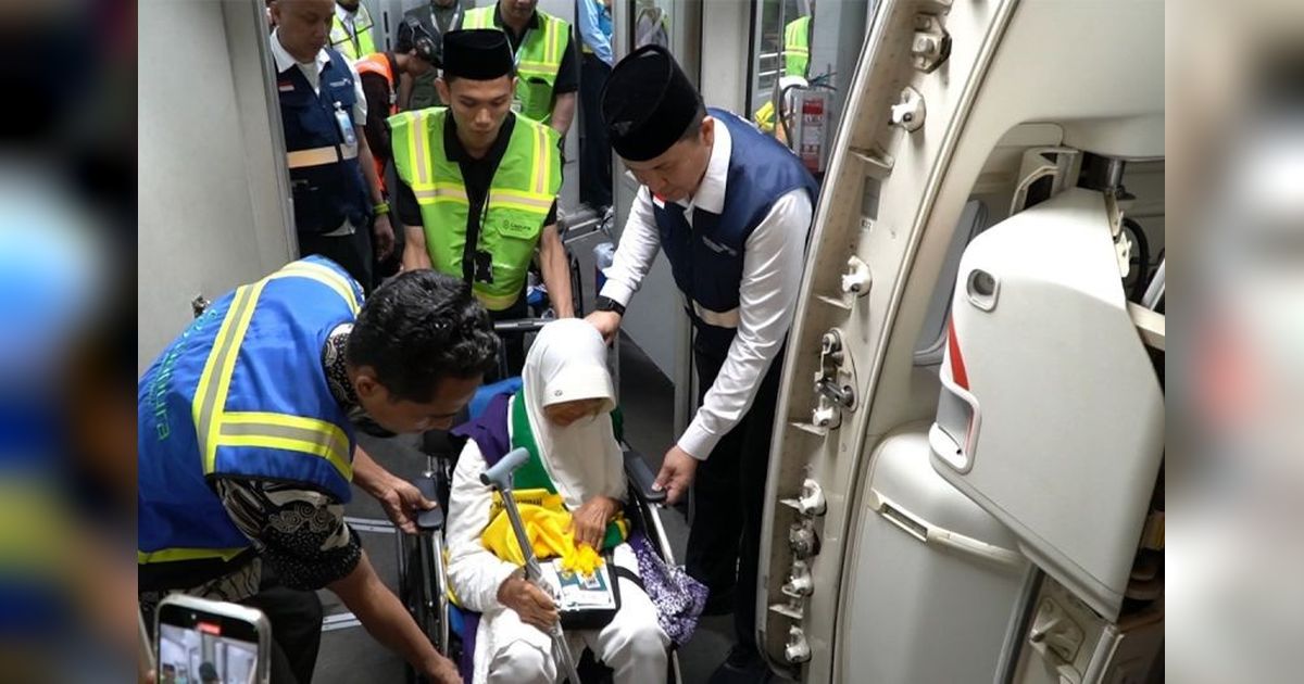Garuda Indonesia Berangkatkan 4.158 Jamaah Haji di Hari Pertama Menuju Tanah Suci