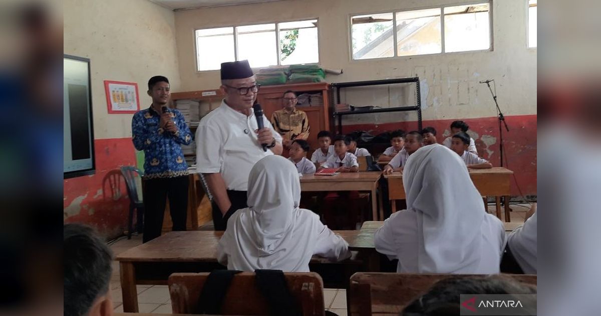 Mendikbud Revitalisasi SDN 02-03 Leuwibatu, Bogor: Apresiasi Kepala Sekolah dan Harapan Baru Pendidikan
