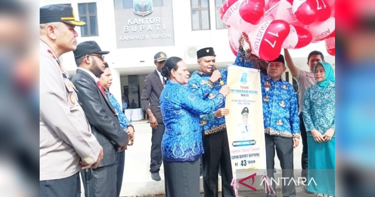 Supiori Berlakukan Pendidikan Gratis SD-SMA/SMK Tahun Ajaran 2025/2026