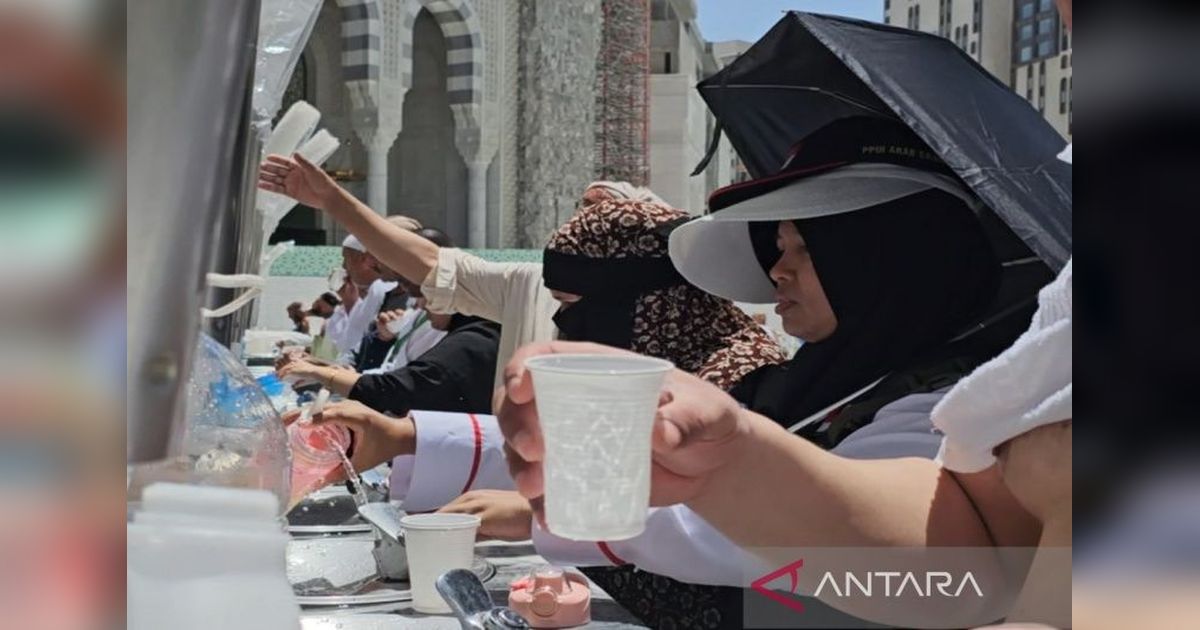 Kemenkes Bagikan Tips Jaga Kesehatan Jamaah Haji di Tengah Cuaca Panas Madinah