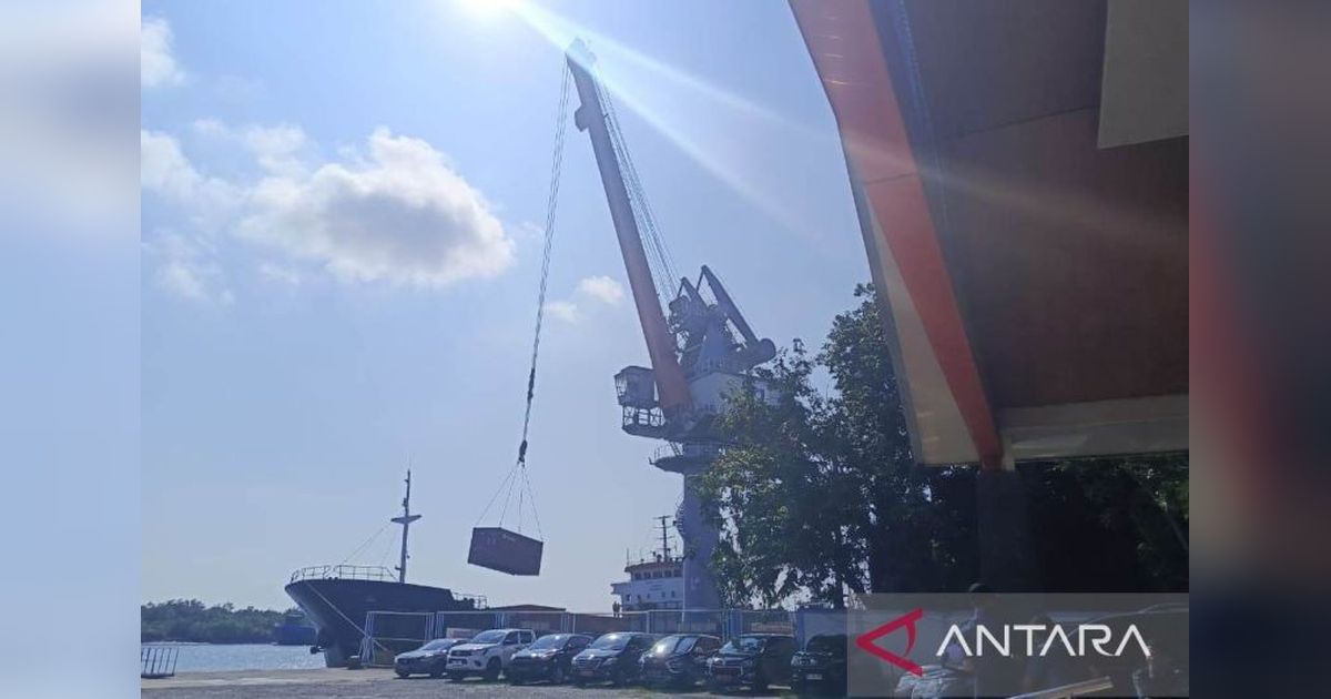 Ekspor Timah dan Komoditas Lain Dorong Volume Barang Muat Pelabuhan Babel Naik 49,11 Persen