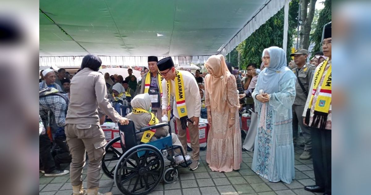 393 Calon Haji Kota Mataram Kloter 3 Berangkat ke Tanah Suci