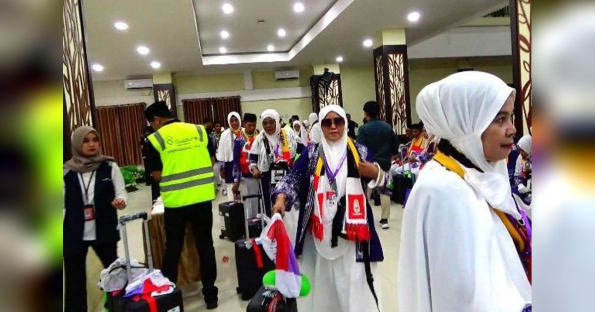 Kakanwil Kemenag Sulsel Lepas 386 JCH Kloter 3 Menuju Tanah Suci