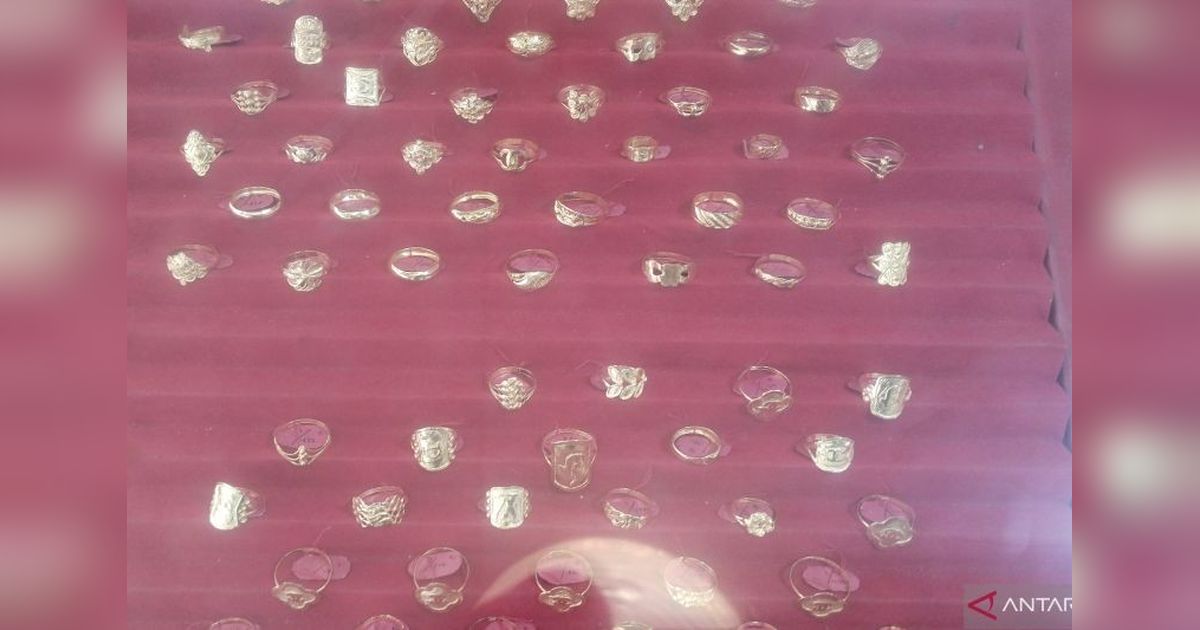 Harga Emas di Palembang Turun Drastis, Sentuh Rp10.100.000 per Suku