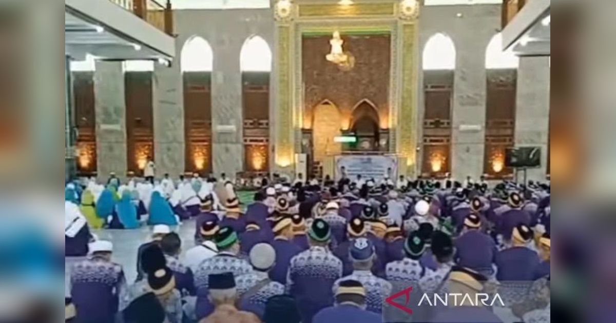 1.049 Calon Haji Pamekasan Dilepas, Bupati Berpesan Jaga Kesehatan dan Niat Ibadah