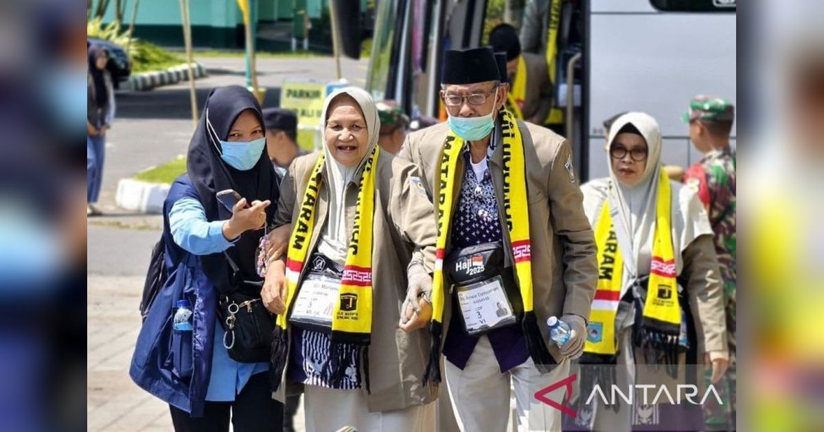 Dokumen 393 Calon Haji Kota Mataram Tuntas, Berangkat Menuju Tanah Suci