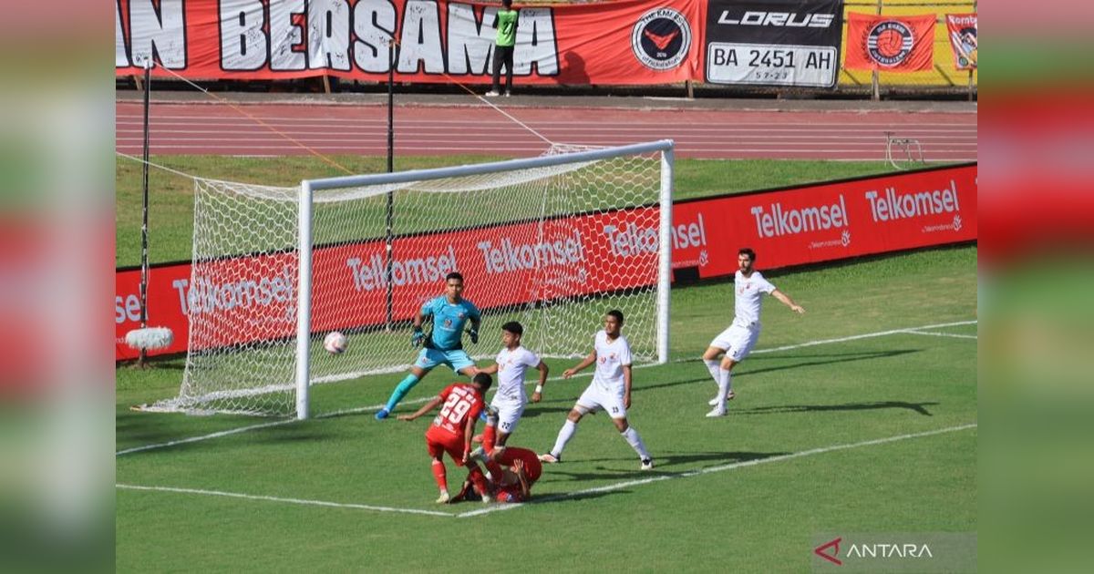 Semen Padang FC Raih Kemenangan Dramatis atas Madura United, Aman dari Degradasi!