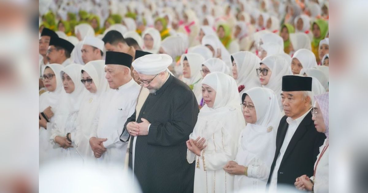 Gubernur Khofifah Mohon Doa Cicit Syekh Abdul Qadir Al-Jailani untuk Jatim