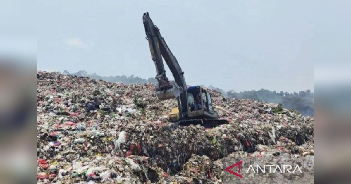 Pemkab Karawang Tingkatkan Pengelolaan Sampah TPA Jalupang dengan Sistem Control Landfill