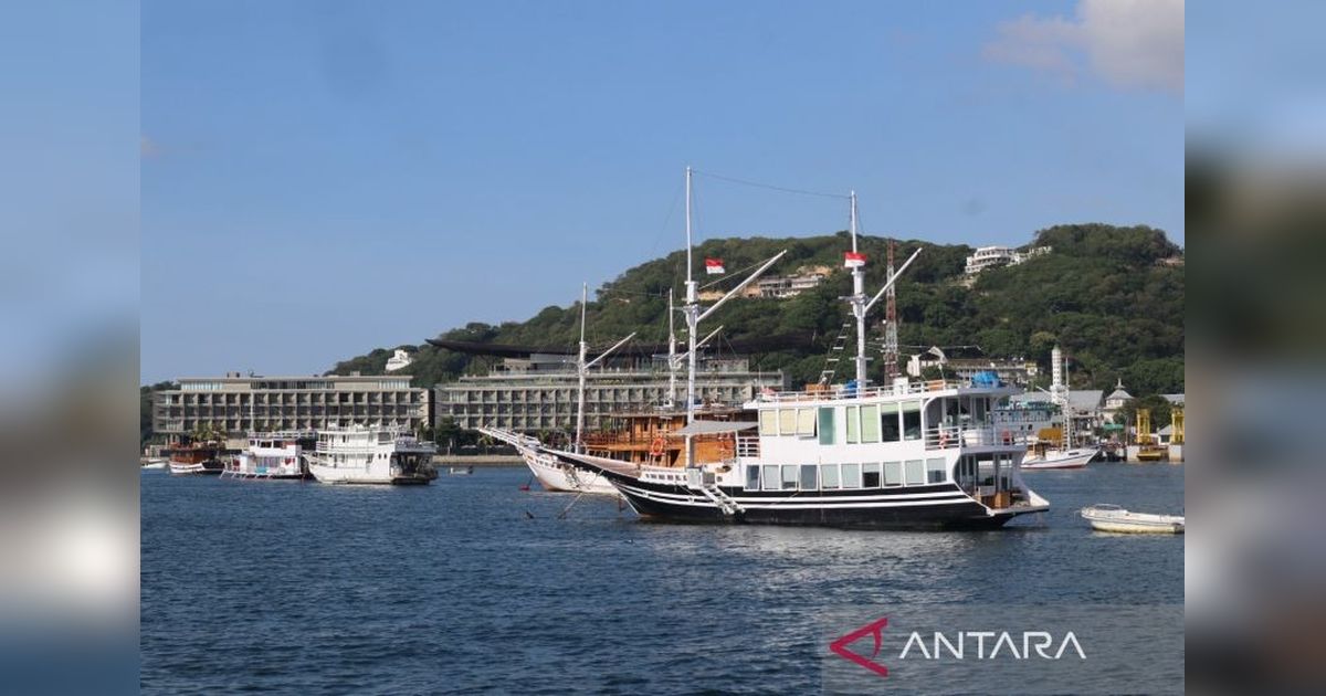 KSOP Labuan Bajo Imbau Kewaspadaan Cuaca Ekstrem di Perairan Taman Nasional Komodo