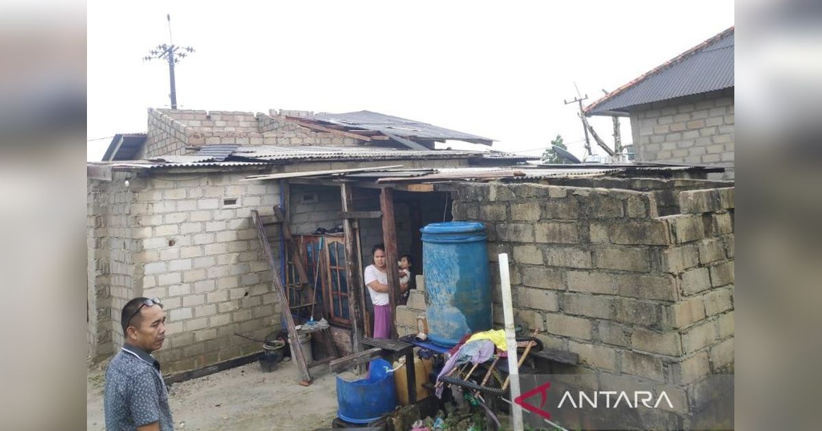 Angin Kencang Rusak Sembilan Rumah di Bangka Barat