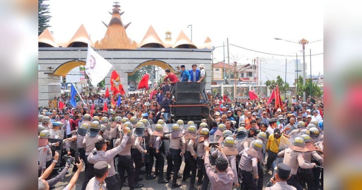 Kericuhan Aksi Petani Singkong Lampung: 10 Polisi Terluka