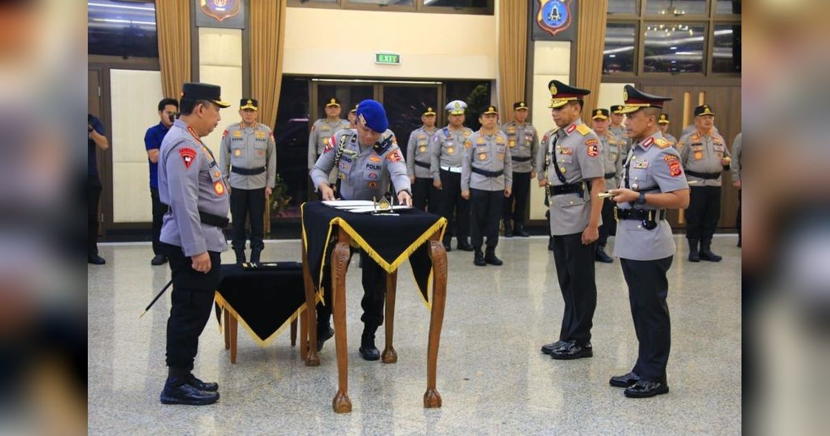Kapolri Pimpin Sertijab Kapolda Jabar dan Kapusjarah Polri: Jenderal Rudi Setiawan dan Brigjen Idodo Simangunsong Resmi Menjabat