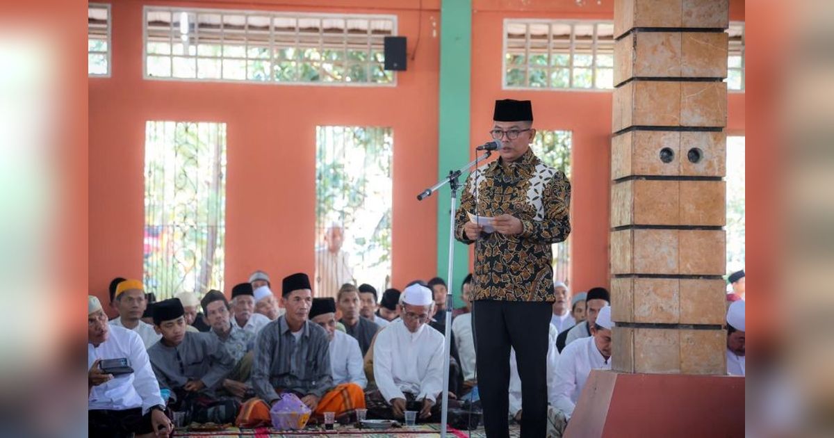 Gubernur Banten Ajak Masyarakat Teladani Ulama di Haul Abuya Bustomi
