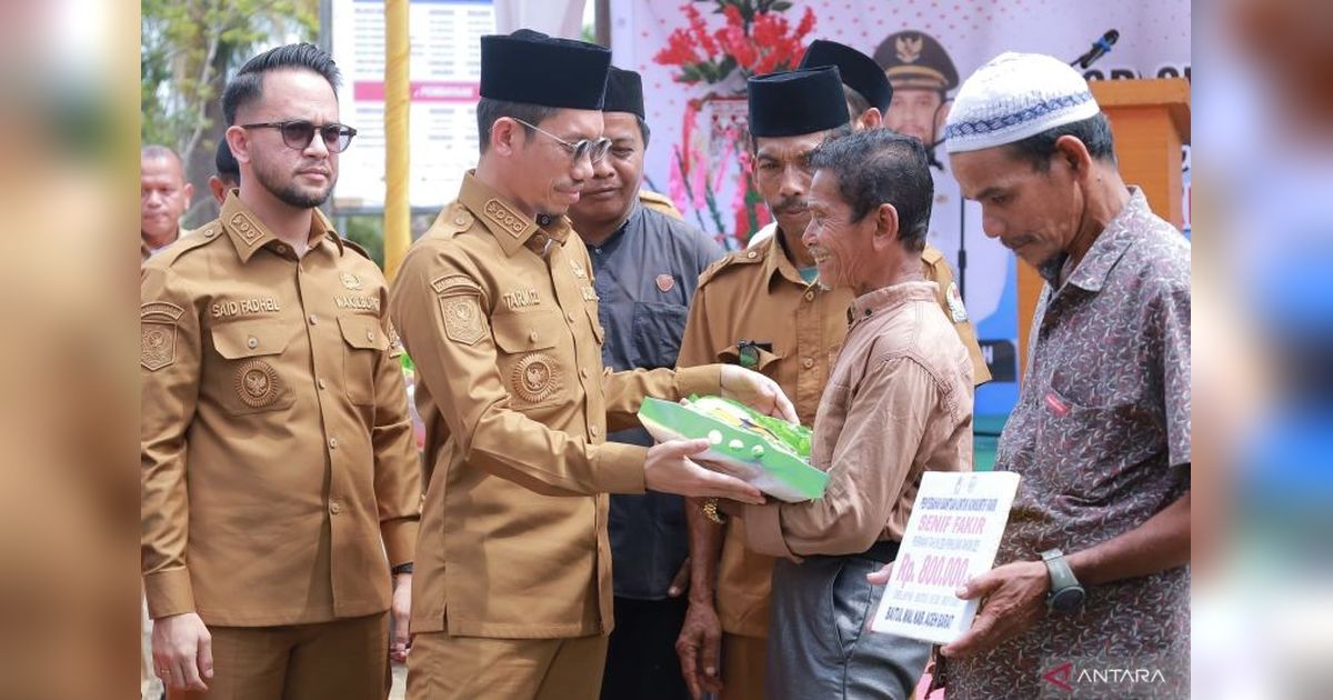 Pemkab Aceh Barat Gelar Layanan Pemerintahan Sehari di Woyla Barat: Wujud Kepedulian pada Masyarakat Desa