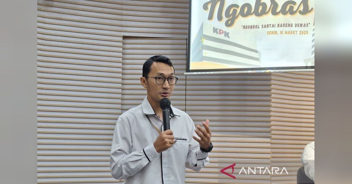 KPK Periksa Pensiunan PNS Terkait Dugaan Suap Izin PLTU Cirebon