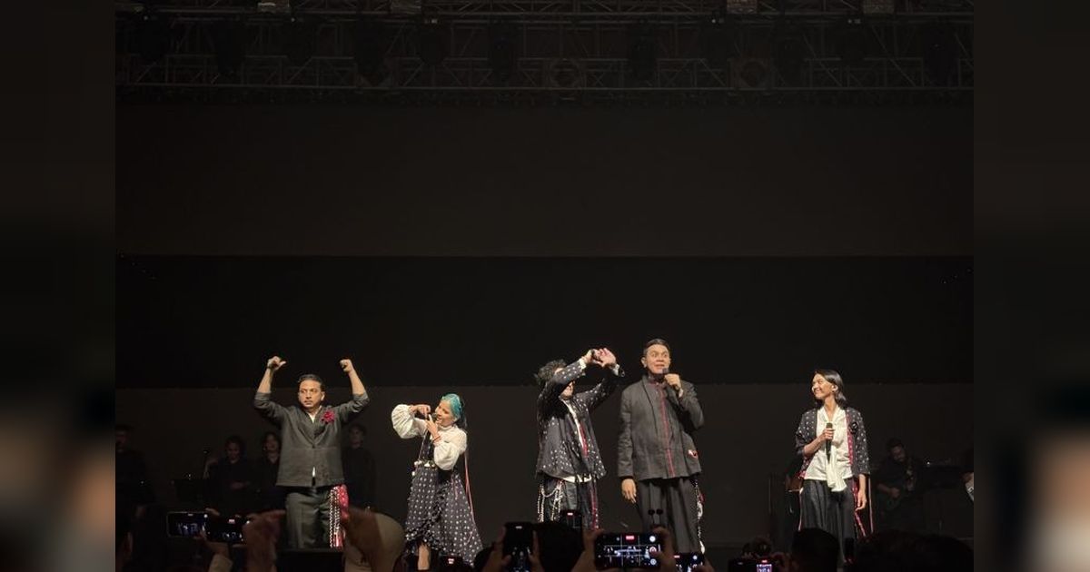 Tur Musik SAMA SAMA: Bandung Jadi Saksi Kolaborasi Spektakuler Lima Musisi Tanah Air