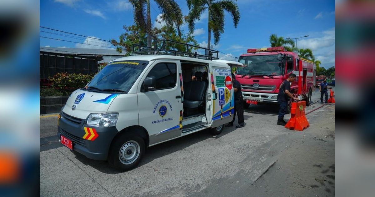 Dishub Badung Tertibkan Truk Parkir Liar di Mengwi, Solusi Jangka Panjang Dipersiapkan