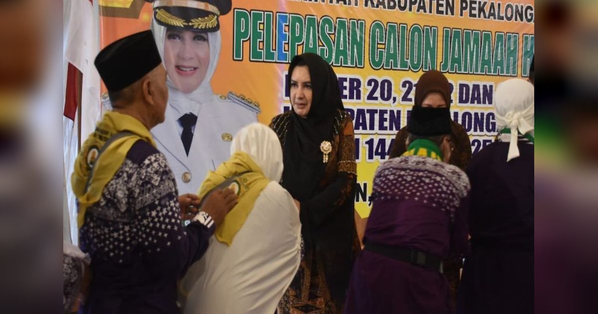 356 Calon Haji Kabupaten Pekalongan Berangkat ke Tanah Suci