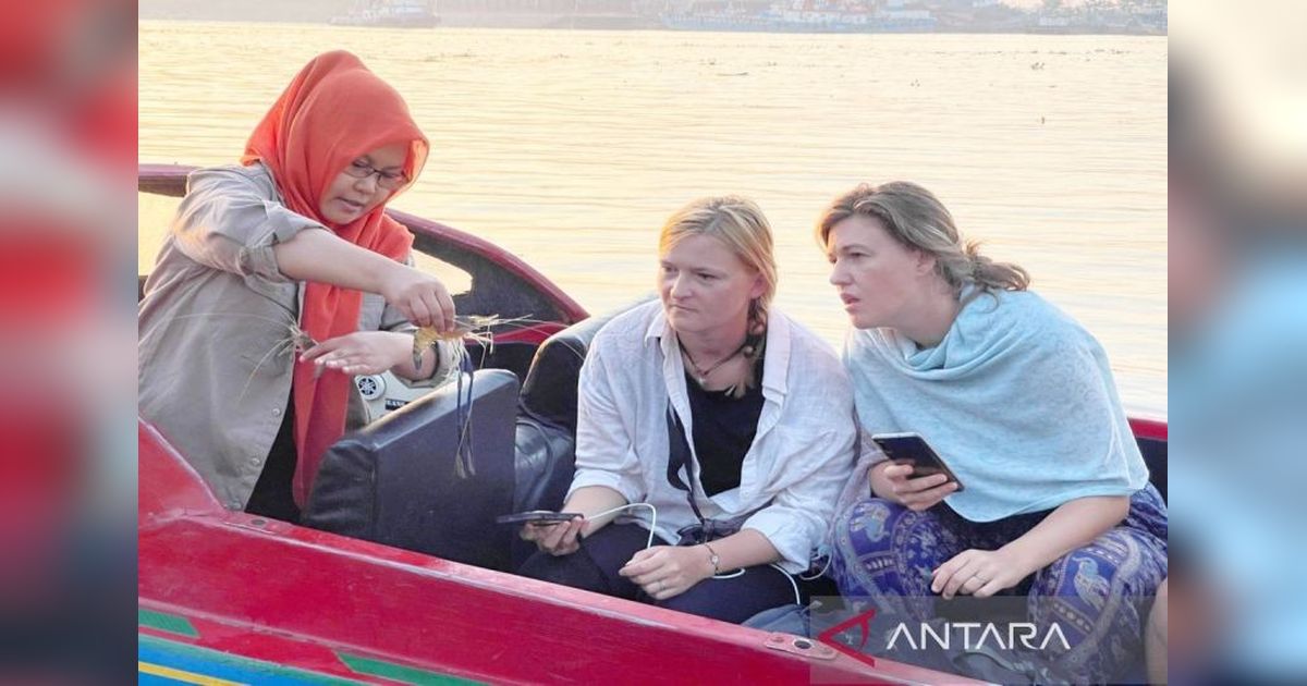 ULM Tingkatkan Populasi Udang Galah di Pulau Curiak, Lestarikan Ekosistem dan Ekonomi Masyarakat