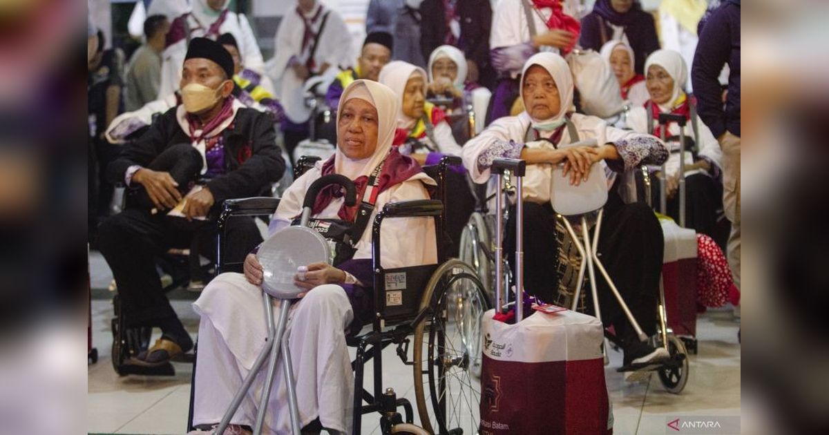 Layanan Haji Ramah Lansia dan Disabilitas: Derek hingga Mobil Golf Siap Antar Jamaah di Bandara Madinah