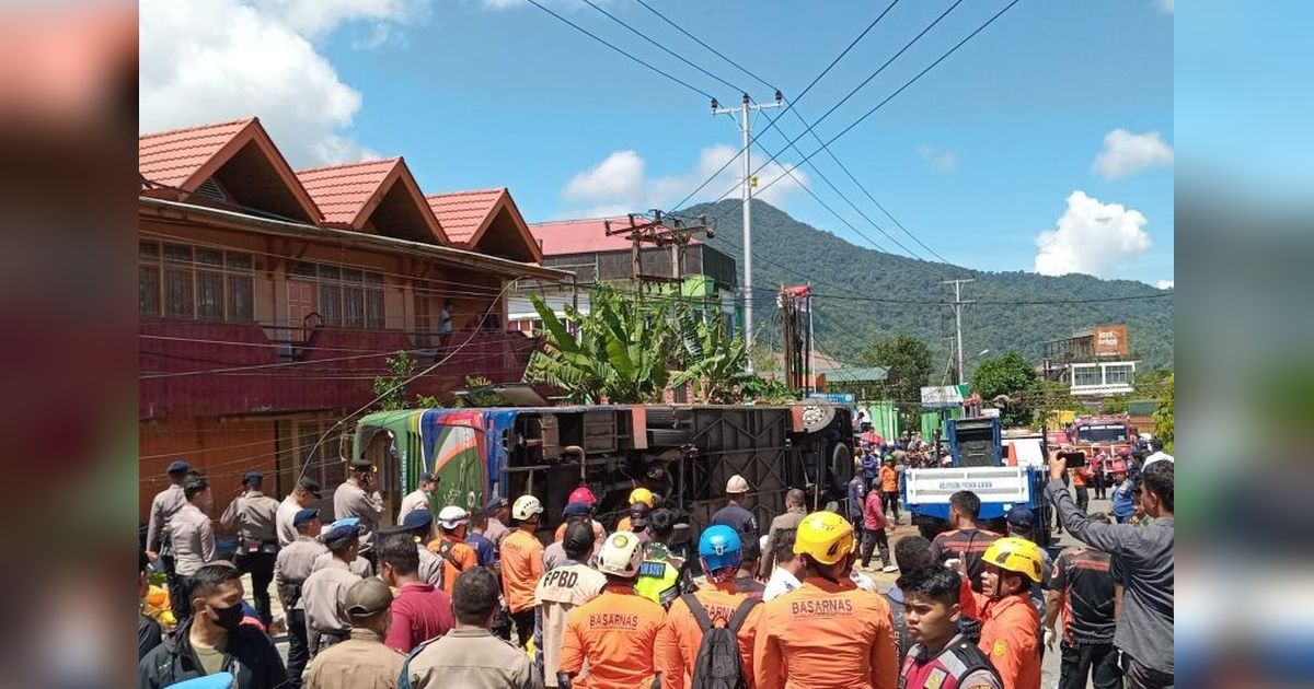 Kecelakaan Maut Bus ALS di Padang Panjang: 12 Tewas, 23 Luka-luka