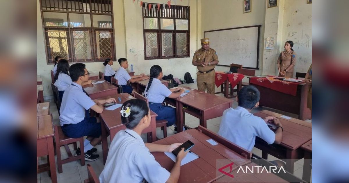 3.295 Pelajar SMP Manokwari Ikuti Ujian Sekolah dengan Lancar