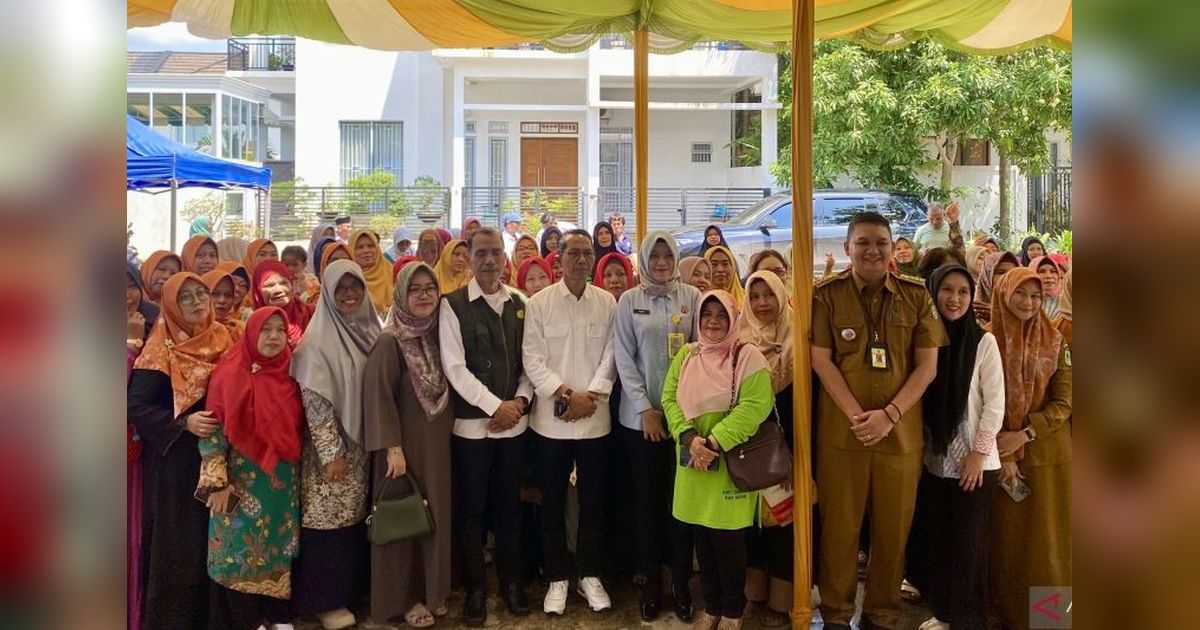 Wali Kota Batam Ajak 2.400 Wanita Tani Tanam Cabai, Kendalikan Inflasi!