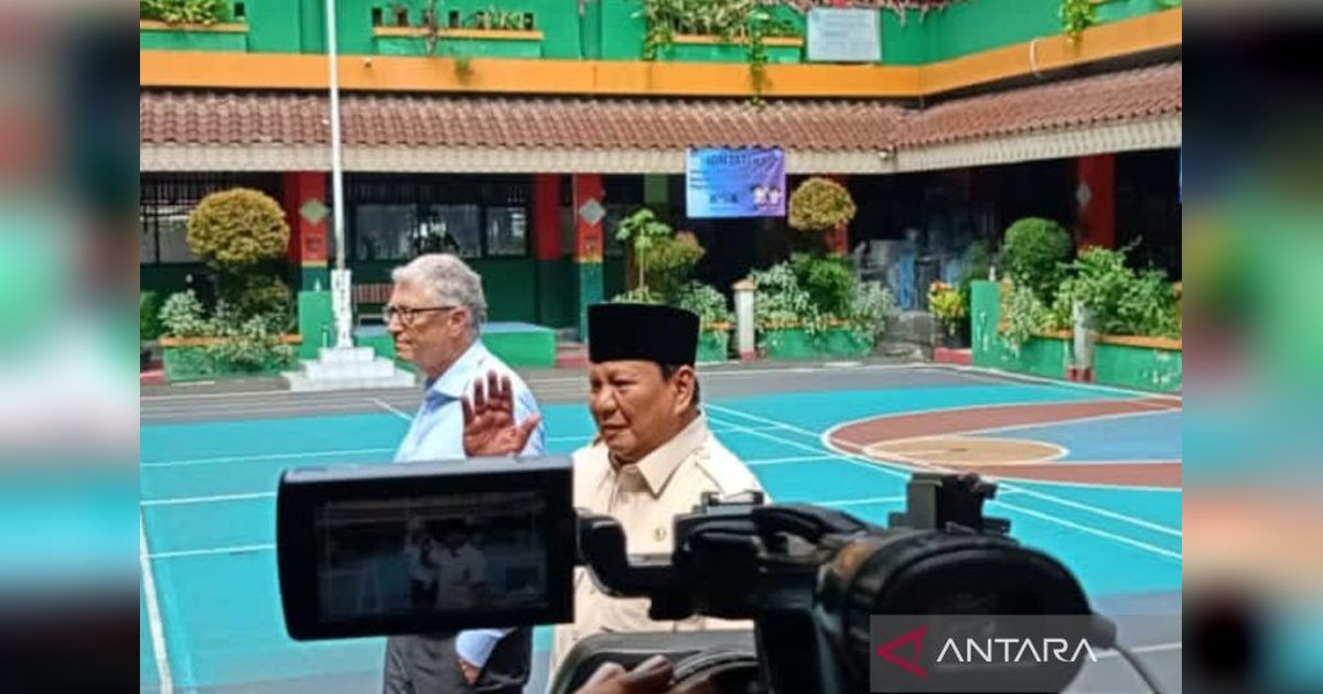 Prabowo dan Bill Gates Sapa Antusias Warga Jakarta Timur