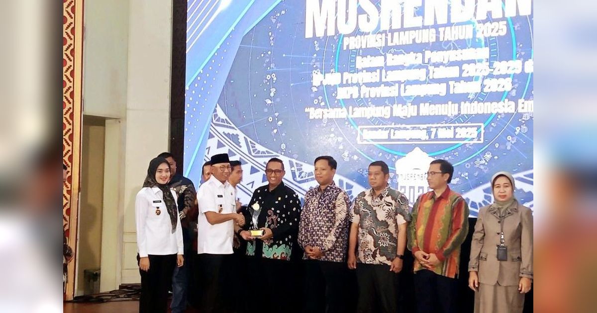 PLN UID Lampung Raih CSR Award Atas Dedikasi Peningkatan Pendidikan di Wilayah Terpencil