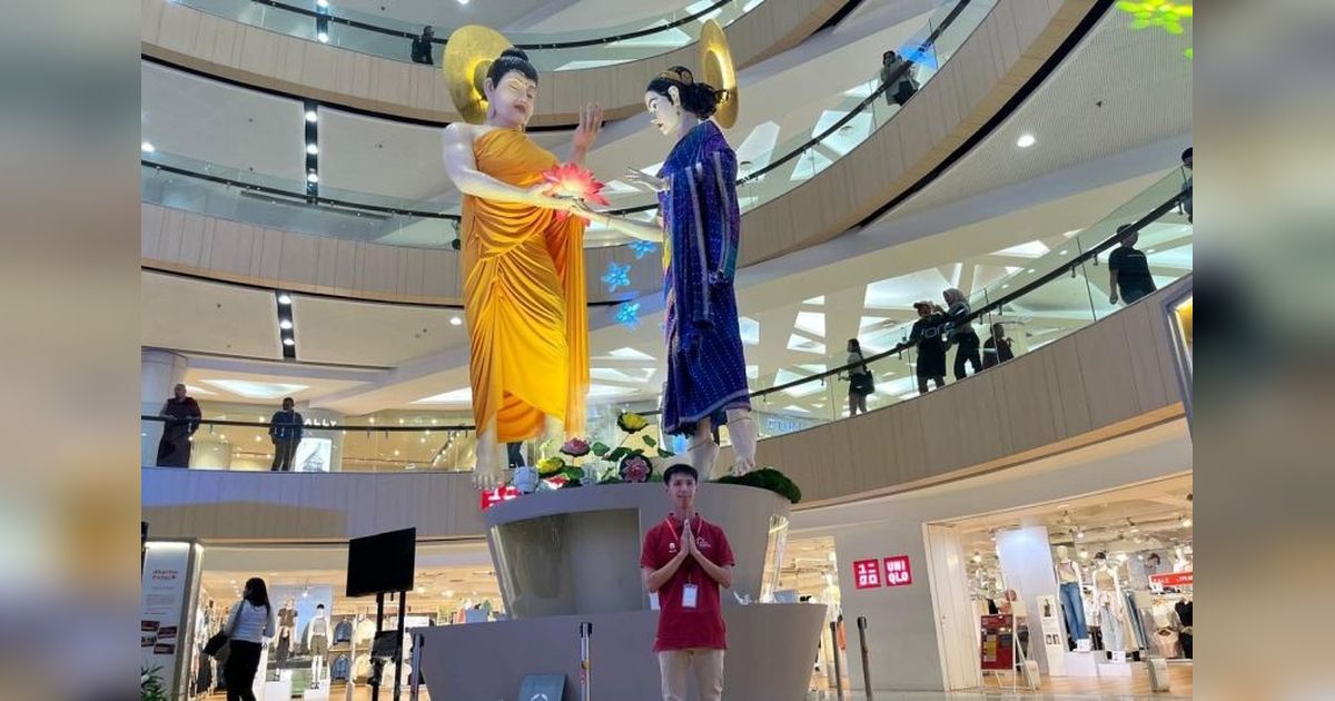 Rupang Buddha Terbesar di Indonesia Tandai Vesak Festival Surabaya