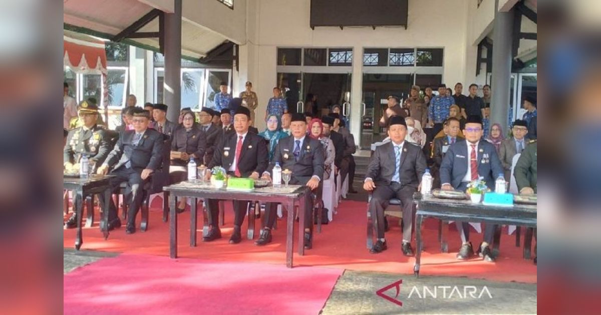 Pemkab Sukamara Prioritaskan Pendidikan: Beasiswa dan Seragam Gratis untuk Tingkatkan SDM