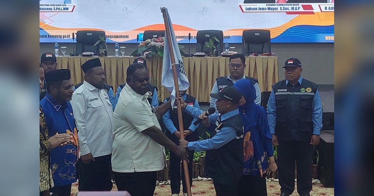 371 Calon Haji Papua Barat Daya Berangkat ke Tanah Suci