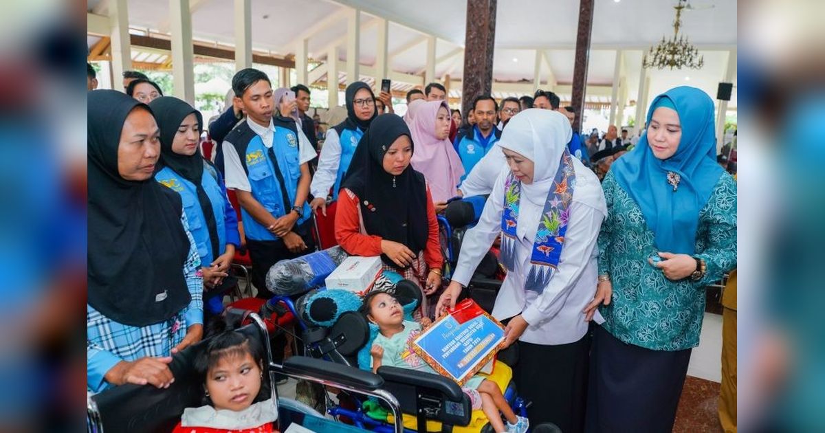 Rp12 Miliar Bansos Pemprov Jatim untuk Warga Bondowoso: Perhatian untuk Lansia, Disabilitas, dan Keluarga Miskin Ekstrem