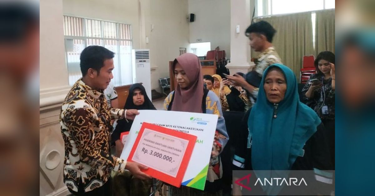 Pemkab Cirebon Beri Santunan Rp85 Juta untuk PMI Bermasalah, Bentuk Perhatian pada Warga yang Bekerja di Luar Negeri