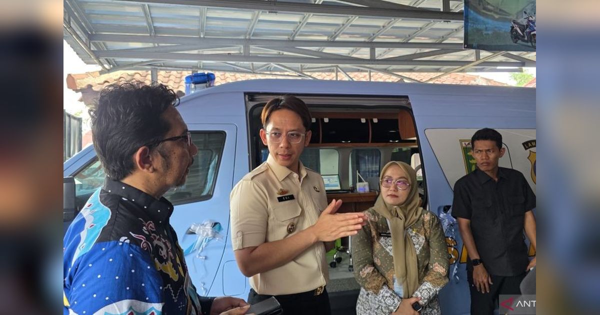 Lamsel Hibahkan Mobil Samsat Keliling untuk Optimalkan Pendapatan Pajak