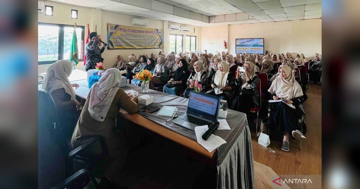 Kader Kesehatan Bekasi Dapat Edukasi Pencegahan HIV/AIDS