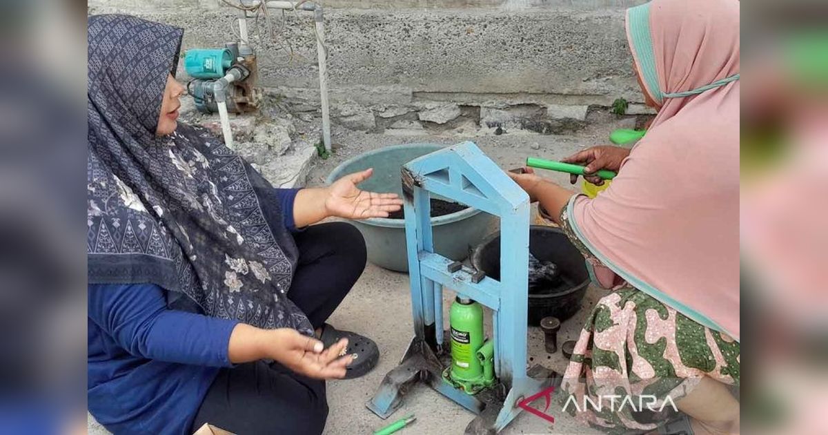 UMKM Perempuan Aceh Besar Sukses Kembangkan Briket Ampas Kopi: Inovasi yang Berdaya Saing Global