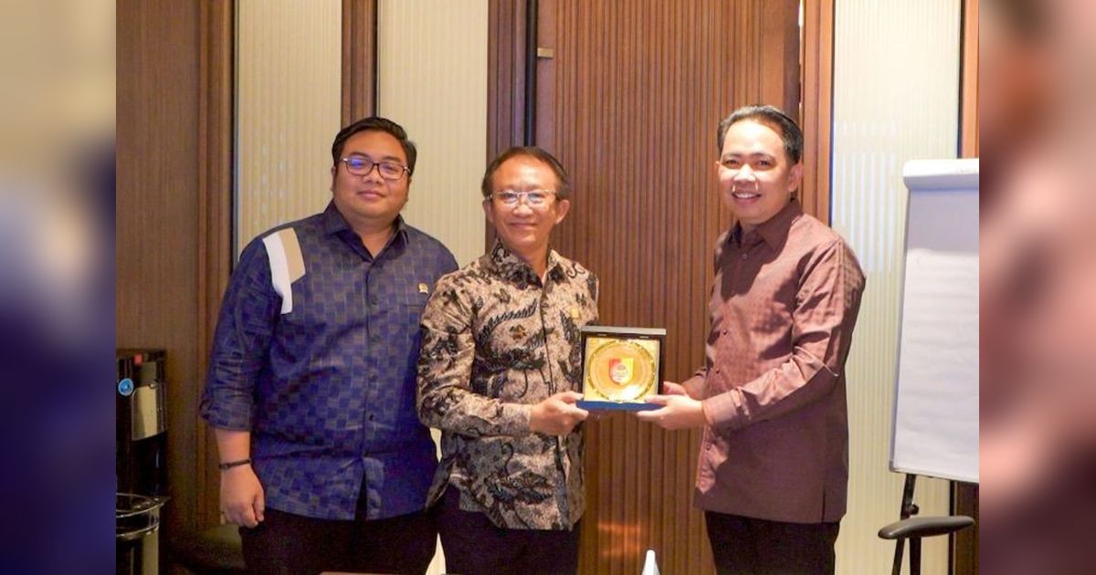7.000 Listrik Gratis untuk Warga Jember: Bupati Gus Fawait Sukses Ajukan Permohonan ke PLN