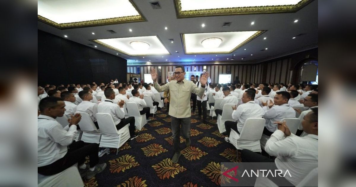 Menteri Karding: Pekerja Migran Indonesia Harus Perdalam Keterampilan di Luar Negeri
