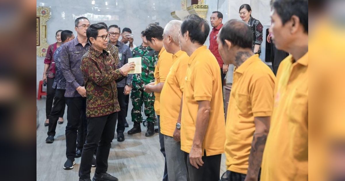 Pemkab Badung Berikan Bantuan Waisak Rp2 Juta per KK untuk 255 Keluarga