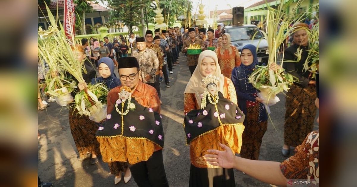 Manten Tebu di PG Modjopanggung: Tradisi Warisan Kolonial Sambut Musim Giling 2025