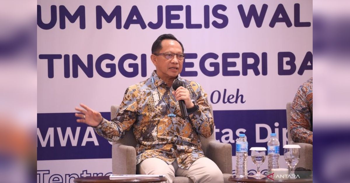 Mendagri Dorong Pemda Salurkan Beasiswa Lewat PTN-BH: Sinergi Pendidikan dan Peningkatan Kapasitas Aparatur