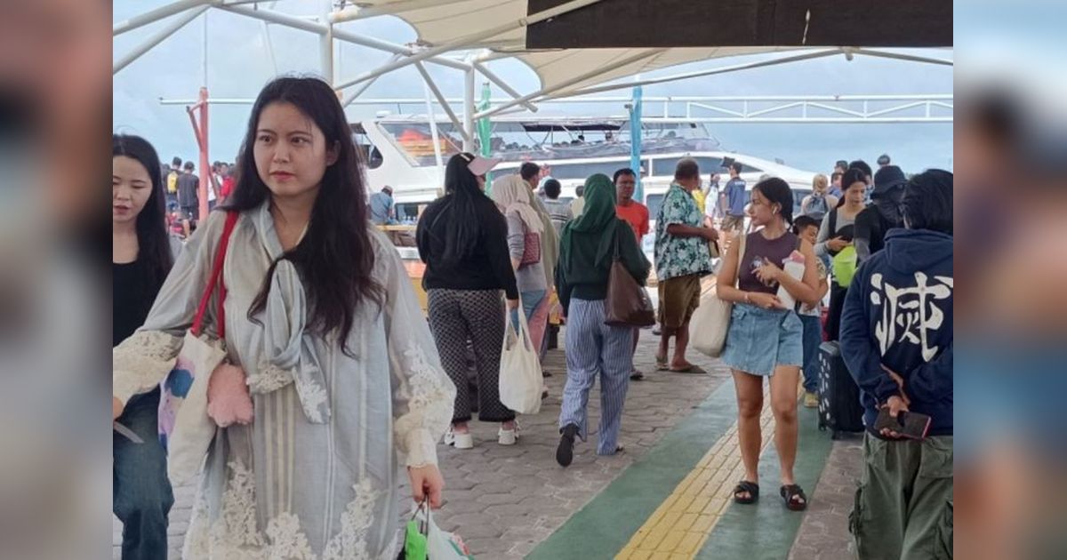 Libur Panjang Waisak, Ribuan Wisatawan Ramaikan Kepulauan Seribu