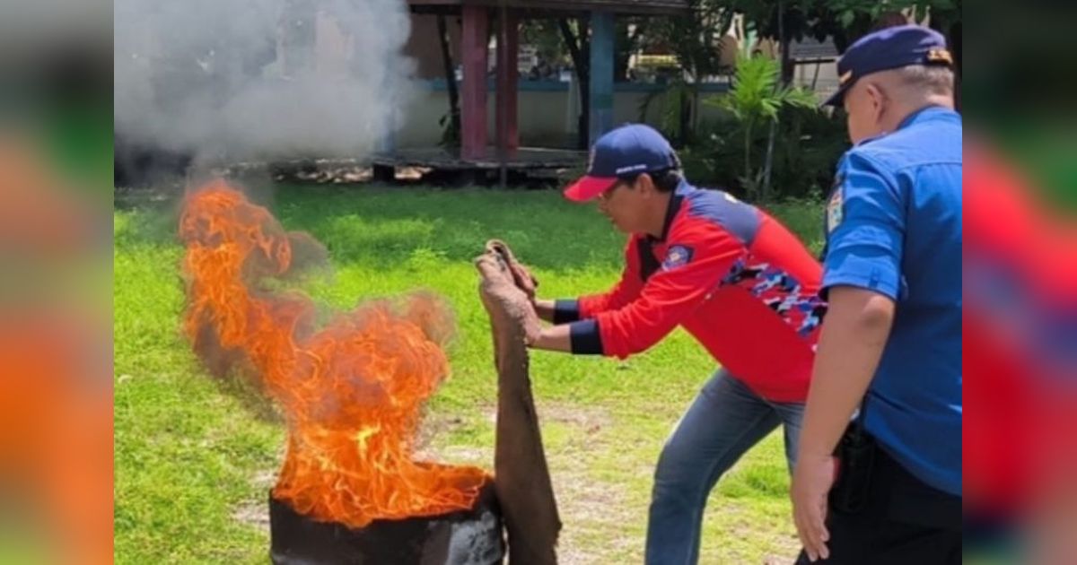Gulkarmat Kepulauan Seribu Latih 30 Warga Pulau Pari Jadi Relawan Pemadam Kebakaran