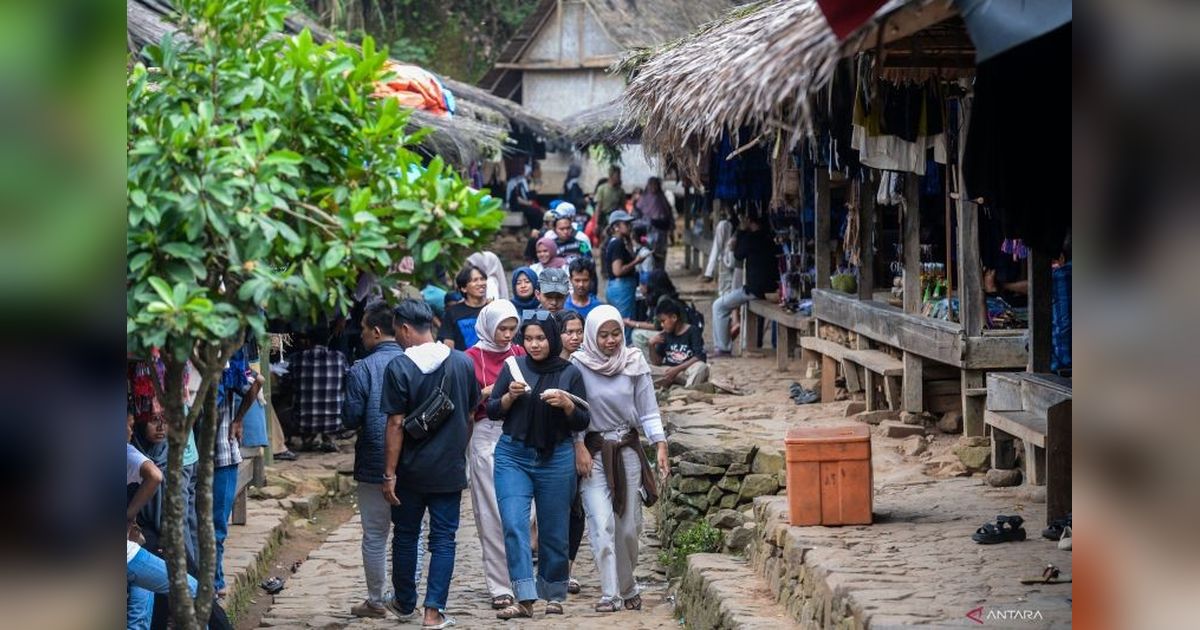 Saba Budaya Badui: Ribuan Wisatawan Padati Desa Kanekes, Lebak