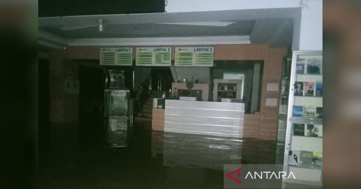 Sigap Selamatkan Buku! Perpustakaan Kaltim Amankan Koleksi dari Banjir