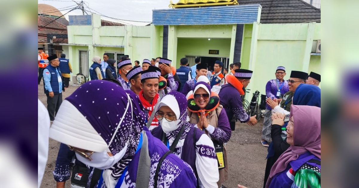3.536 Calon Haji Lampung Berangkat ke Tanah Suci, Gelombang Pertama Tahun 2025 Sukses!