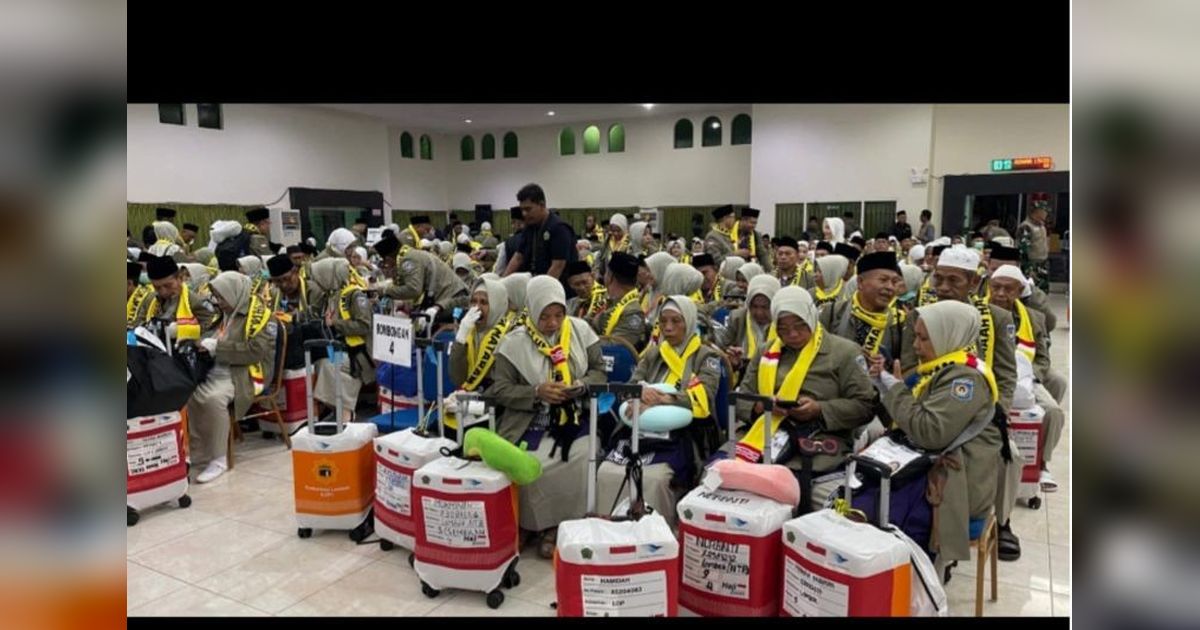 305 Calon Haji Mataram Berangkat ke Tanah Suci, Ibadah Haji 2025 Dimulai!